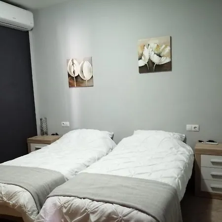 Castos Immaculate 2-bed *